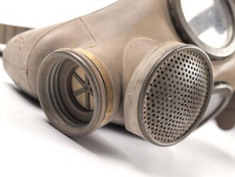 Frankreich Gasmaske Model ANP Modell 1951, mit Filter, in Bereitschaftstasche. Guter Zustand