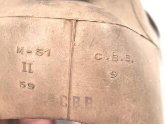 Frankreich Gasmaske Model ANP Modell 1951, mit Filter, in Bereitschaftstasche. Guter Zustand