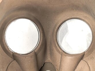 Frankreich Gasmaske Model ANP Modell 1951, mit Filter, in Bereitschaftstasche. Guter Zustand