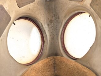 Belgien , Gasmaske A.G.15 mit langem Schlauch, für den zivilen Luftschutz, Gummi weich