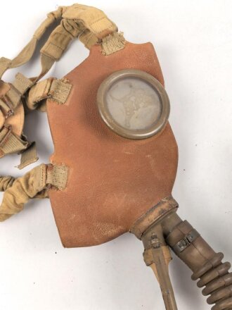 Belgien Armeegasmaske SACIC  BB 1934 mit Schlauch und Filter. Alles in gutem Zustand
