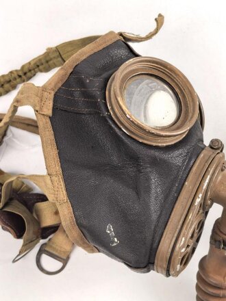 Belgien Armeegasmaske Pirelli / SACIC  aus den 1930iger Jahren.. Guter Zustand, mit Schlauch und Filter