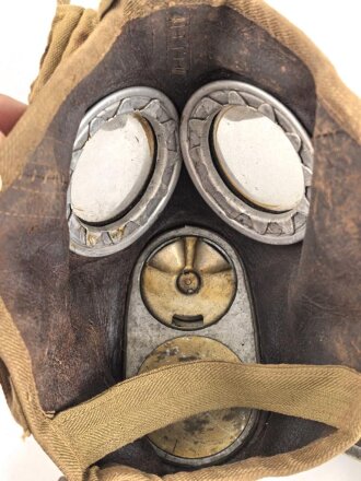 Belgien Armeegasmaske Pirelli / SACIC  aus den 1930iger Jahren.. Guter Zustand, mit Schlauch und Filter
