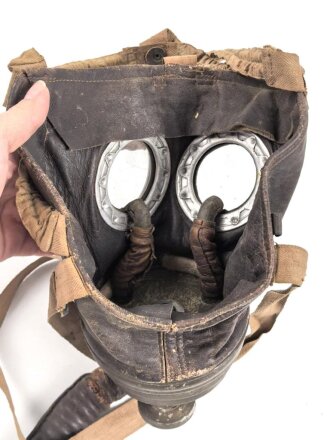 Belgien Armeegasmaske  mit Schlauch und Kastenfilter