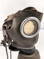 Frankreich 2.Weltkrieg , Gasmaske mit Filter  für Armee und Zivilbevölkerung Modell VERNON - FATRA