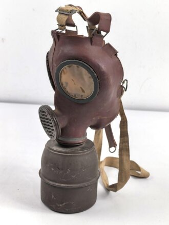 Frankreich 2.Weltkrieg , Zivilschutzgasmaske C38 mit Filter, guter Zustand