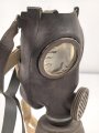 Frankreich 2.Weltkrieg , Zivilschutzgasmaske C38 mit Filter, Gummi weich