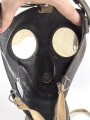 Frankreich 2.Weltkrieg , Zivilschutzgasmaske C38 mit Filter, Gummi weich