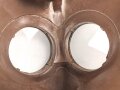 Belgien Gasmaske L-702 mit Filter in Bereitschaftsbüchse, Originallack
