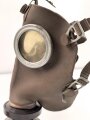 Belgien Gasmaske L-702 mit Filter in Bereitschaftsbüchse, Originallack