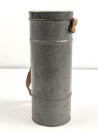 Frankreich 2.Weltkrieg , Gasmaske TC38 mit Filter in Bereitschaftsdose. Originallack