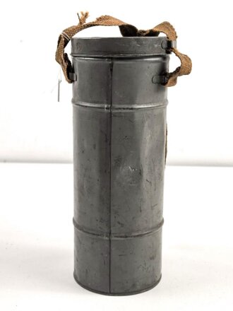 Frankreich 2.Weltkrieg , Gasmaske TC38 mit Filter in Bereitschaftsdose. Originallack