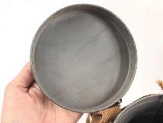 Frankreich 2.Weltkrieg , Gasmaske TC38 mit Filter in Bereitschaftsdose. Originallack