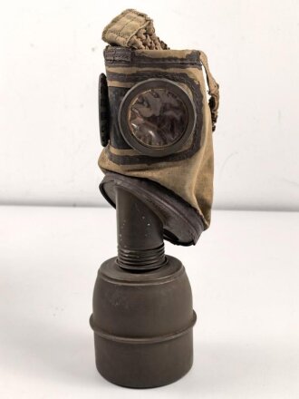 Frankreich 2.Weltkrieg , Gasmaske TC38 mit Filter in...