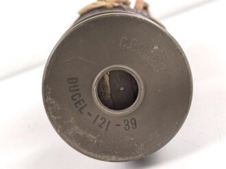Frankreich 2.Weltkrieg , Gasmaske TC38 mit Filter in Bereitschaftsdose. Originallack