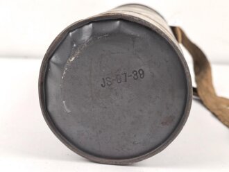 Frankreich 2.Weltkrieg , Gasmaske TC38 mit Filter in Bereitschaftsdose. Originallack