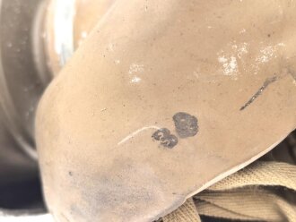 Frankreich  ,  Gasmaske C38 mit Filter in Bereitschaftsbüchse