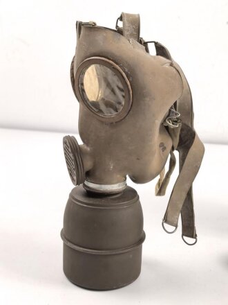 Frankreich  ,  Gasmaske C38 mit Filter in...