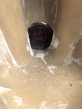 Frankreich  ,  Gasmaske C38 mit Filter in Bereitschaftsbüchse