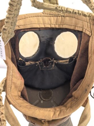 Frankreich 2.Weltkrieg , Gasmaske TC38 mit Filter
