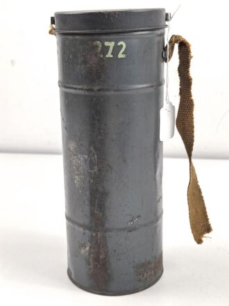 Frankreich 2.Weltkrieg , Gasmaske für Zivilbevölkerung Modell TC38 Securit B,  datiert 1940. Gummi weich. Mit Filter, in Bereitschaftsbüchse