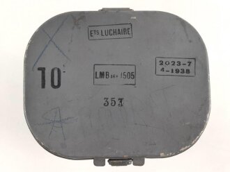 Frankreich 2.Weltkrieg , Marine Gasmaske A.F.M.34 ( (Appareil Filtrant Marine 34) Maskenkörper ausgetrocknet, ebenso der Schlauch. Datiert 1938, mit Filter und Bereitschaftsbüchse. Selten