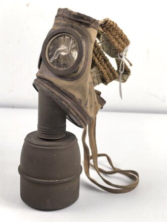 Frankreich 2.Weltkrieg , Gasmaske TC38 mit Filter,...