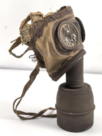 Frankreich 2.Weltkrieg , Gasmaske TC38 mit Filter, datiert 1939