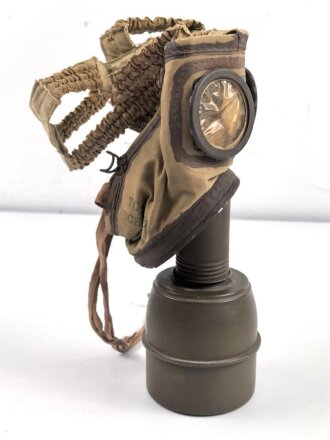 Frankreich 2.Weltkrieg , Gasmaske TC38 mit Filter, datiert 1939