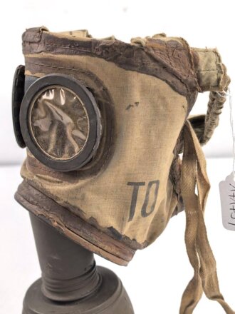 Frankreich 2.Weltkrieg , Gasmaske TC38 mit Filter,...