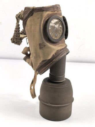 Frankreich 2.Weltkrieg , Gasmaske TC38 mit Filter, datiert 1939/40