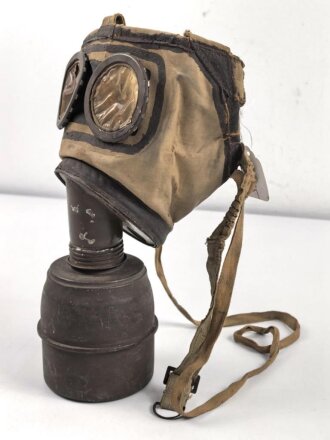 Frankreich 2.Weltkrieg , Gasmaske TC38 mit Filter