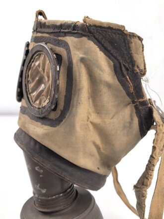 Frankreich 2.Weltkrieg , Gasmaske TC38 mit Filter