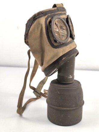 Frankreich 2.Weltkrieg , Gasmaske TC38 mit Filter