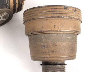 Frankreich 2.Weltkrieg , Gasmaske A.N.P. T 31 (Appareil Normal de Protection Type 31) mit Schlauch und Filter. Guter Zustand