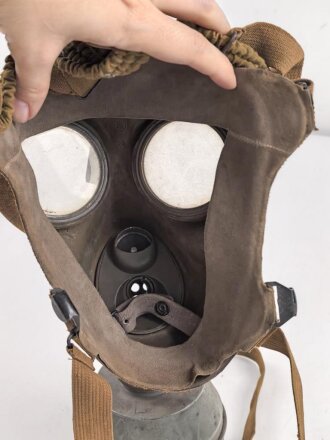 Tschechoslowakei 2.Weltkrieg, Gasmaske VZ33 mit Filter