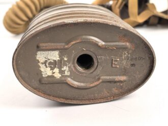 Tschechoslowakei 2.Weltkrieg, Gasmaske VZ35 mit langem Schlauch und grossem Filter