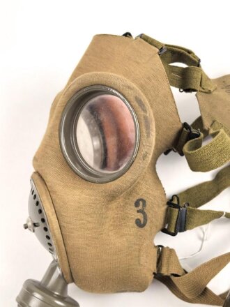 Tschechoslowakei 2.Weltkrieg, Gasmaske VZ35 mit langem Schlauch und grossem Filter