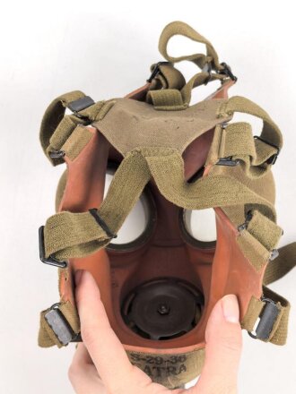 Tschechoslowakei 2.Weltkrieg, Gasmaske VZ35 mit Filter, in Bereitschaftsdose von 1939
