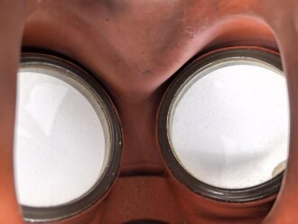 Tschechoslowakei 2.Weltkrieg, Gasmaske VZ35 mit Filter, in Bereitschaftsdose von 1939