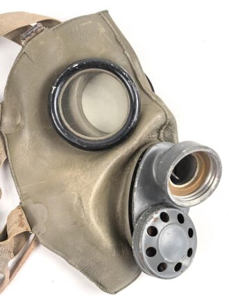 Tschechoslowakei 2.Weltkrieg, Gasmaske  Modell F.M. 3, Variante in Metall statt Pressmasse., Gummi angetrocknet