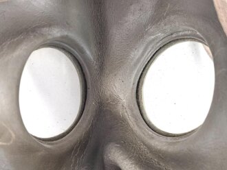 Tschechoslowakei 2.Weltkrieg, Gasmaske  Modell F.M. 3, Variante in Metall statt Pressmasse., Gummi angetrocknet