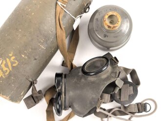 Tschechoslowakei , Gasmaske  Modell F.M. 3 mit Filter in...