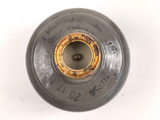 Tschechoslowakei , Gasmaske  Modell F.M. 3 mit Filter in Bereitschaftsbüchse. Der Filter aus dem 1950iger Jahren