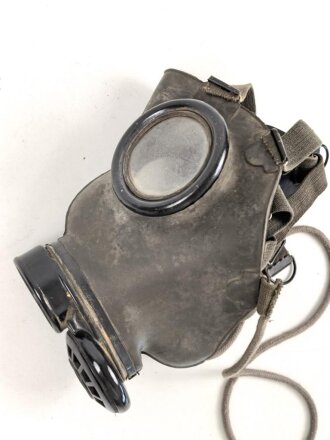 Tschechoslowakei , Gasmaske  Modell F.M. 3 mit Filter in...