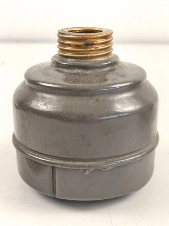 Tschechoslowakei , Gasmaske  Modell F.M. 3 mit Filter in Bereitschaftsbüchse. Der Filter aus dem 1950iger Jahren