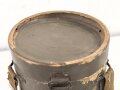 Tschechoslowakei , Gasmaske  Modell F.M. 3 mit Filter in Bereitschaftsbüchse. Der Filter aus dem 1950iger Jahren