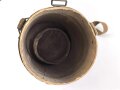 Tschechoslowakei , Gasmaske  Modell F.M. 3 mit Filter in Bereitschaftsbüchse. Der Filter aus dem 1950iger Jahren