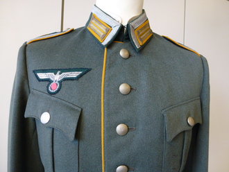 Geschönte Feldbluse alter Art Kavallerie Regiment 13, die Effekten wohl Originalvernäht, Dekoratives Stück in sehr gutem Zustand