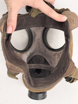 Tschechoslowakei , Gasmaske  mir unbekanntes Modell